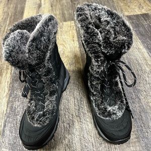 Girls North Face Boots never worn